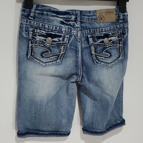 SILVER Tina 26x8.5 jean shorts - Picture 3 of 8